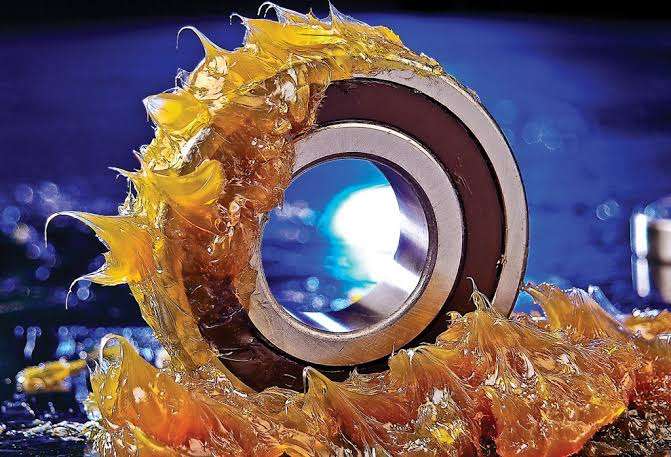 Grease Lubrication in Rolling Bearings
